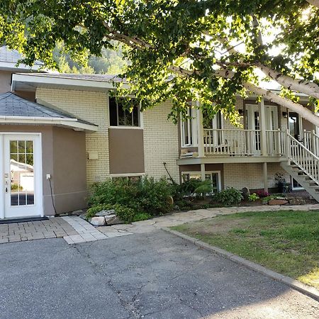 Residence Touristique Les Bouleaux Petit-Saguenay エクステリア 写真