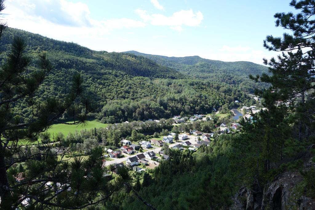 Residence Touristique Les Bouleaux Petit-Saguenay エクステリア 写真